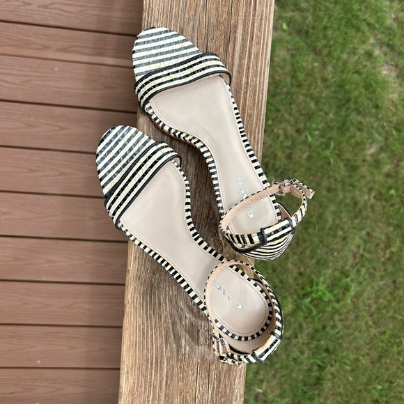 B&W Striped Open toe Coach Marci Stripe Sz 7Ankle Strap Beetlejuice costume - Picture 3 of 4